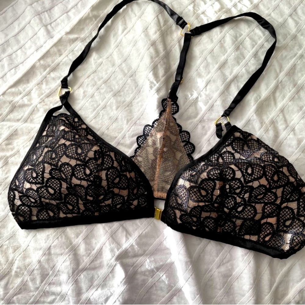 Victoria’s Secret Very Sexy Black Hearts Bralette M